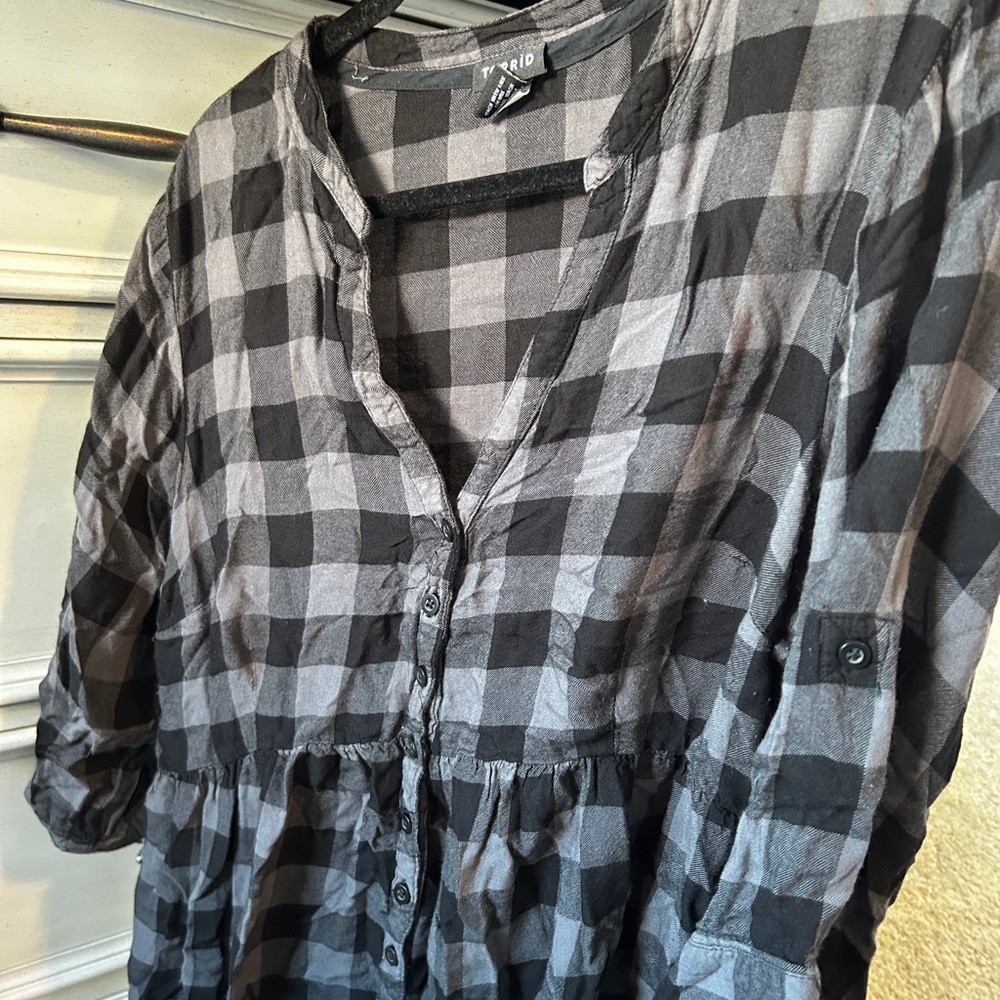 Torrid high low baby doll top size 2